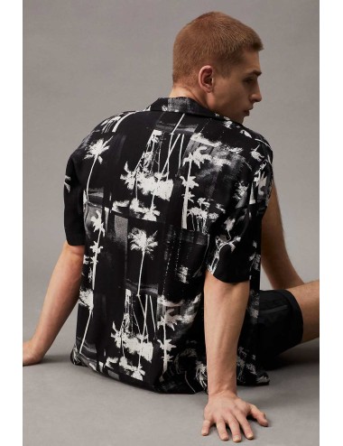 Camicia da spiaggia stampata - ck monogram km0km00970-ogl nero Camicia da spiaggia stampata - ck monogram km0km00970-ogl nero