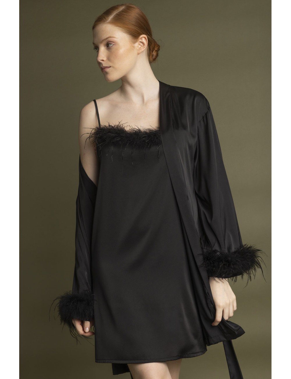 Admas - vestaglia marabu satinata 67202-0-110 nero Admas - vestaglia marabu satinata 67202-0-110 nero