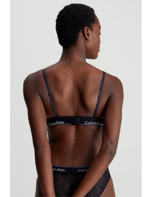 Ck - reggiseno a triangolo in pizzo con coppe preformate 000qf7077e-ll0 lillaCalvin Klein DonnaPassioni Boutique
